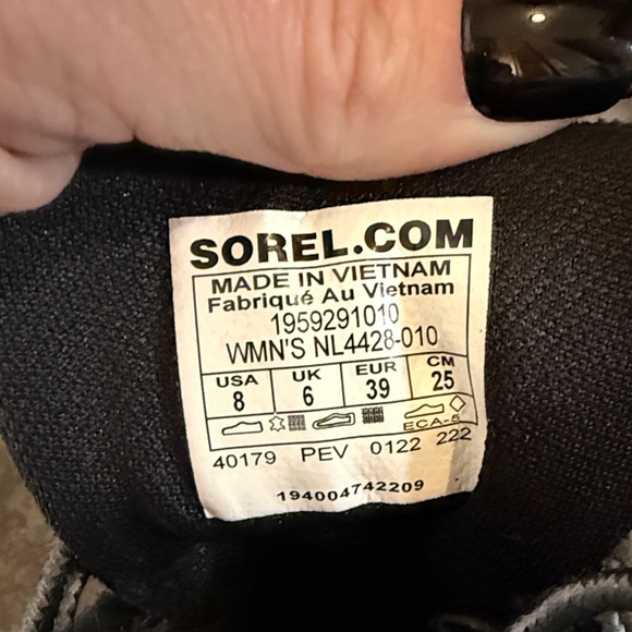 Sorel Gray and Black Winter Boots - Picture 4 of 6